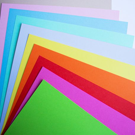 Karton papír, vegyes színekben – 10 db